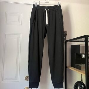 VUORI black men’s athletic straight leg knit cropped jogger pants